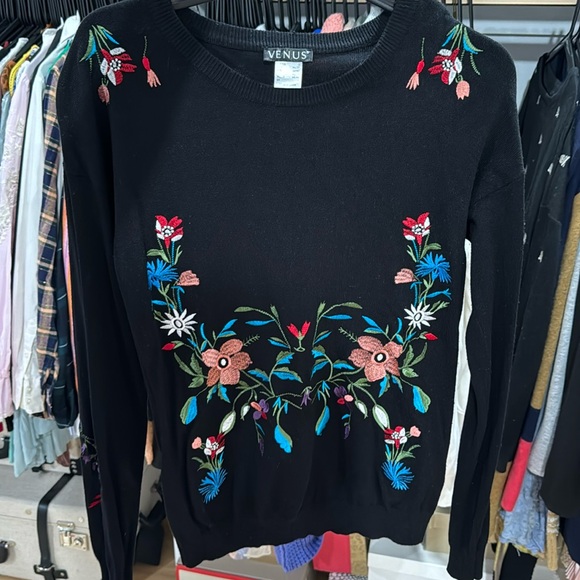 Flowery Embroidery Sweater - Picture 1 of 3